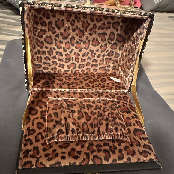 Handmade cigar box purse - Picture 5 of 7